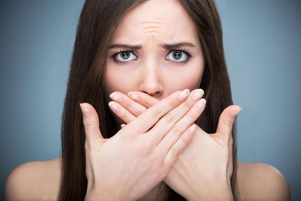Warning signs of poor oral health